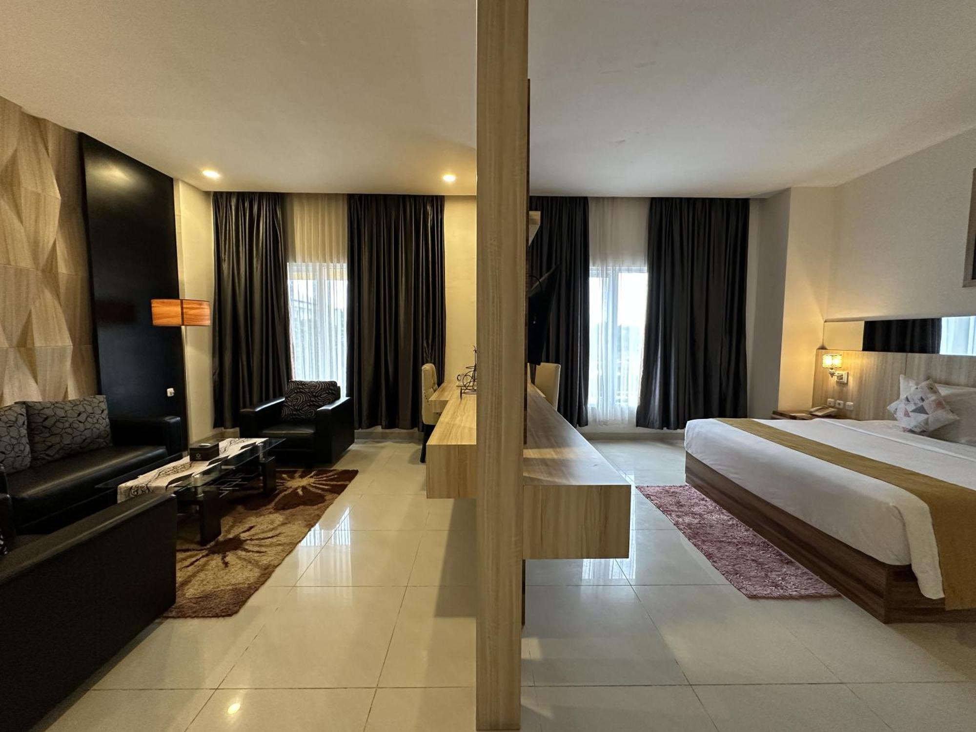 Vega Prime Hotel&Convention Sorong Camera foto